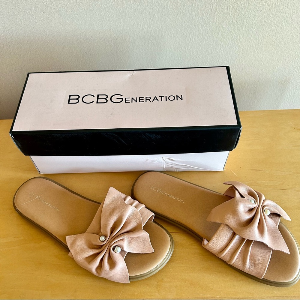 BCBGGeneration Leather Slides